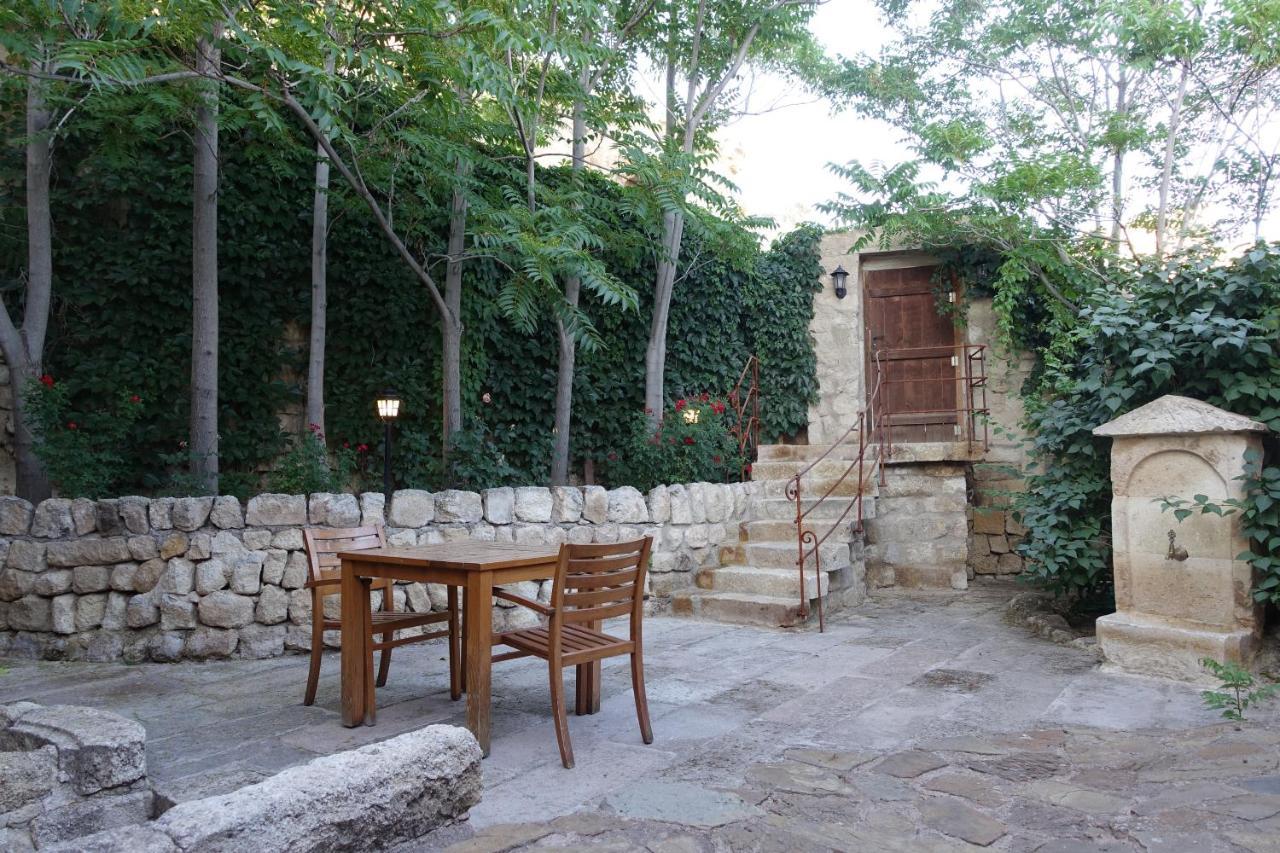 Esbelli Evi Cave Houses Urgup Exterior photo