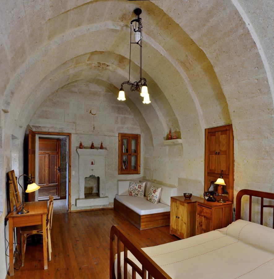 Esbelli Evi Cave Houses Urgup Exterior photo